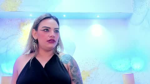 zihaadams_ online show from May 27, 1:57 am