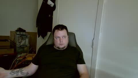 zissix online show from March 3, 8:00 pm