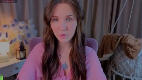 Zlata  Mon Tue Thu Fri Sun Sa GMT 3 0000pm - 0600pm  online show from January 18, 9:07 am