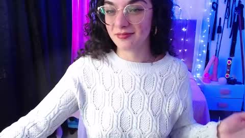 Snapshot of zoe_0111 chatting on December 21, 4:36 pm zoe_0111 online show from December 21, 4:36 pm