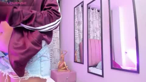 zoe_blond online show from November 9, 4:49 am