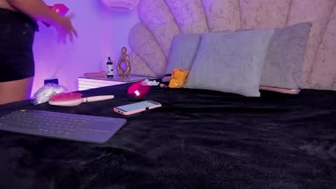 zoe_blosson online show from May 26, 3:01 am