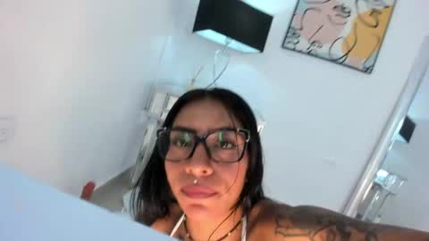ZOE  online show from May 29, 2:09 am