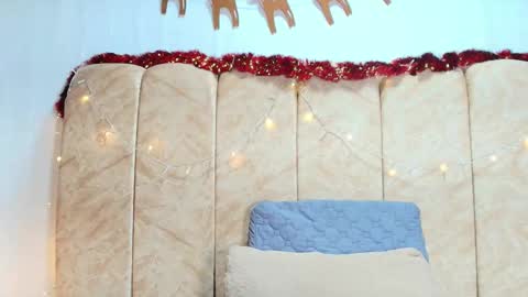 Zoe online show from December 3, 1:12 pm