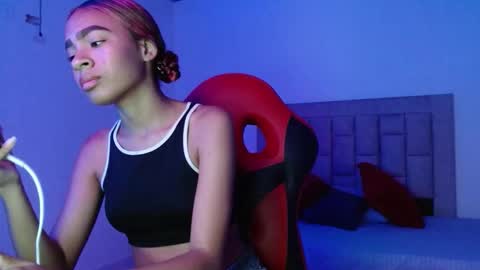 Snapshot of zoe_galli chatting on October 21, 11:41 pm zoe_galli online show from October 21, 11:41 pm