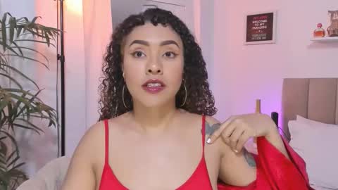 Zoe Gruber online show from November 19, 11:47 pm