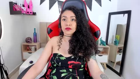 Snapshot of zoe_gruber chatting on December 22, 11:09 pm Zoe Gruber online show from December 22, 11:09 pm