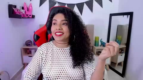 Snapshot of zoe_gruber chatting on December 15, 8:47 pm Zoe Gruber online show from December 15, 8:47 pm