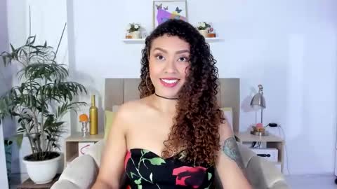 Zoe Gruber online show from February 14, 11:51 pm