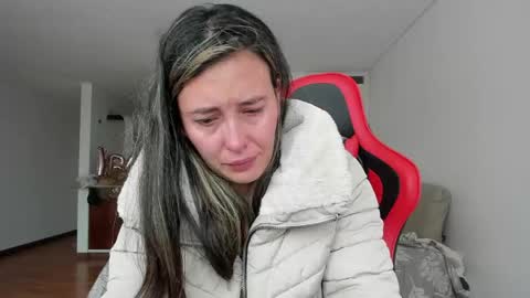 ZOE online show from April 10, 9:19 pm