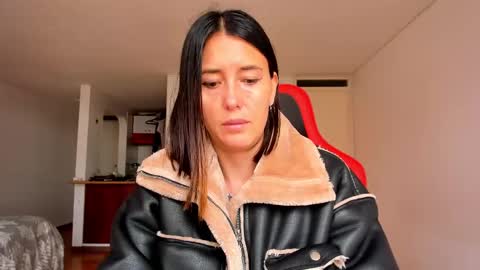 ZOE online show from March 5, 8:42 pm