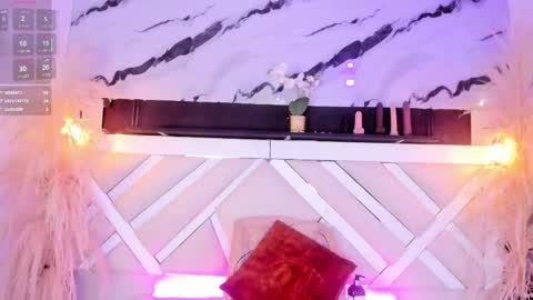 Zoey  online show from May 3, 10:38 pm