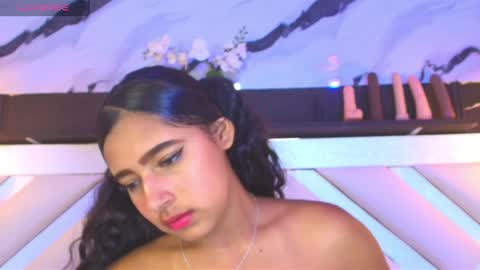 Zoey  online show from May 28, 1:58 am