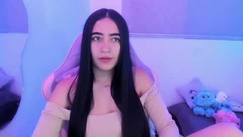 zoe_jones7 online show from March 24, 11:55 pm