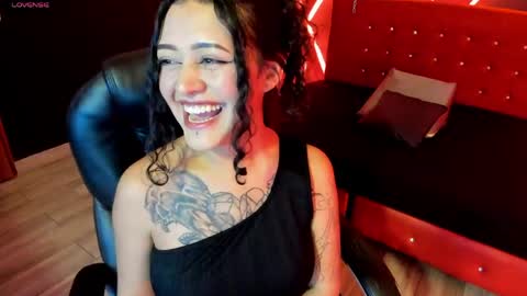 zoe  online show from May 28, 4:43 am