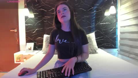 Zoe online show from March 5, 11:52 am