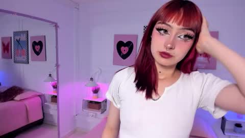 Zoe Lynch online show from December 17, 11:50 am