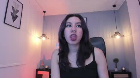 zoe_moreau online show from February 9, 9:17 pm