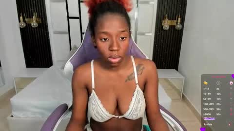 Zoe Novakk  online show from November 11, 5:37 pm