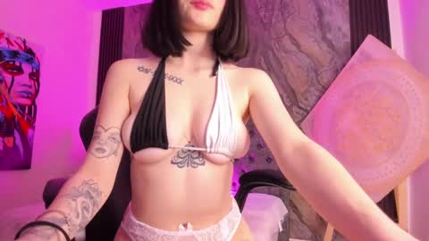 Snapshot of zoe_rosse00 chatting on September 24, 6:14 pm zoe_rosse00 online show from September 24, 6:14 pm
