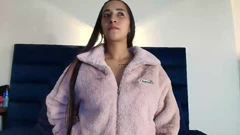 zoe_samantha23 online show from November 27, 9:55 pm