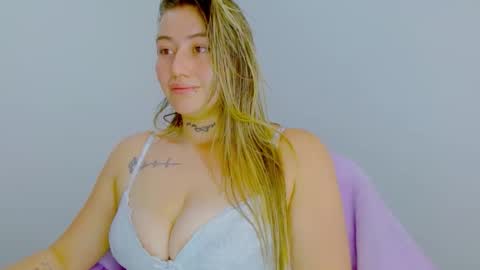 ZOE online show from December 16, 8:48 pm