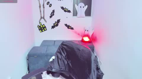 Snapshot of zoe_sweet22 chatting on October 6, 1:45 am new count online show from October 6, 1:45 am
