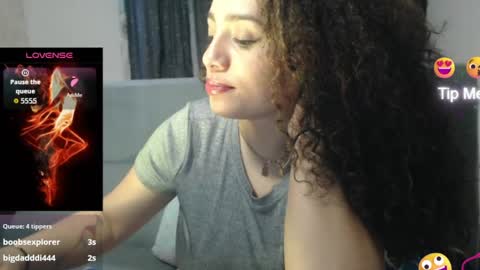 zoe tai online show from April 4, 8:21 am