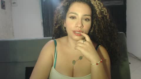 zoe tai online show from April 15, 11:16 pm