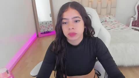 Snapshot of zoe_turnner_18 chatting on March 7, 2:23 pm Zoe online show from March 7, 2:23 pm