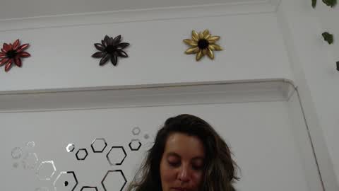 Carolina online show from October 26, 9:14 pm