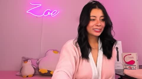 zoecams online show from March 18, 7:53 pm