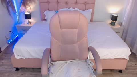 zoe online show from May 15, 5:09 pm
