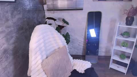 ZOE online show from April 9, 9:20 pm