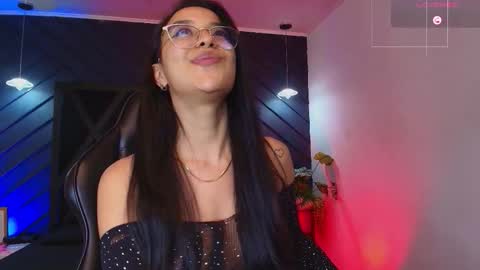 Zoe 3 online show from March 19, 6:35 pm