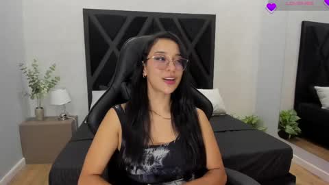 Zoe 3 online show from May 16, 5:44 pm