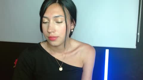 Laura  online show from December 14, 6:35 am