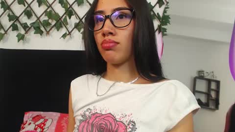 Laura  online show from September 12, 4:36 am