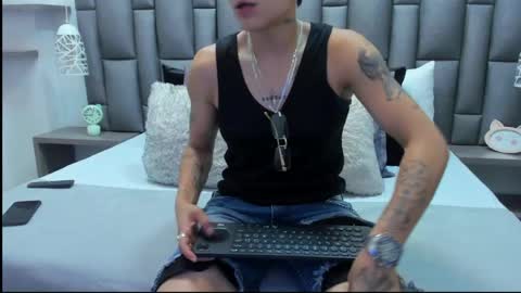 Zoe Krug online show from April 14, 12:41 pm