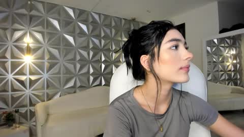 Zoe Rouse online show from January 16, 8:18 pm