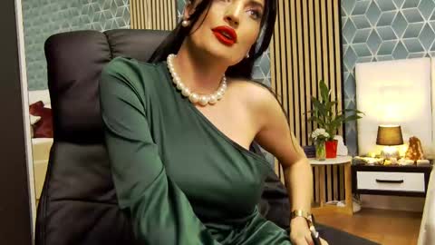 Zoey online show from February 26, 6:15 pm