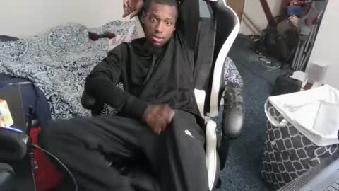 zoneingout online show from December 14, 5:24 am