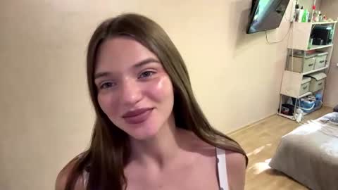 Lisa online show from July 3, 1:49 pm