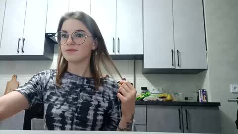 Snapshot of zoriana20 chatting on October 18, 7:51 pm zoriana20 online show from October 18, 7:51 pm