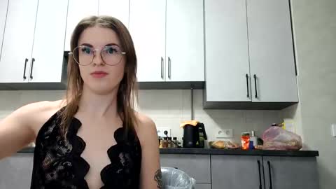 Snapshot of zoriana20 chatting on October 4, 8:06 pm zoriana20 online show from October 4, 8:06 pm
