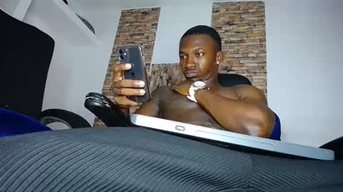 zousxxx online show from April 9, 7:25 am