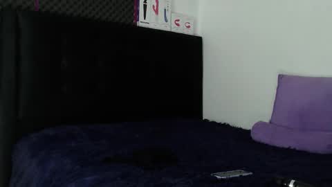 zpzphot online show from November 5, 9:39 pm