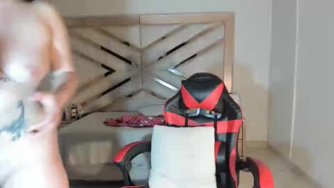 Snapshot of zulemars chatting on September 29, 8:46 am zulemars online show from September 29, 8:46 am