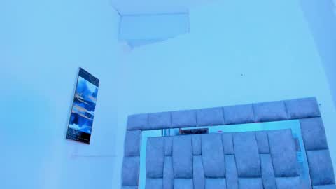 Snapshot of zulyjones chatting on February 22, 10:09 pm Zuly online show from February 22, 10:09 pm