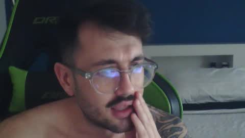 zusta10 online show from November 19, 1:43 pm